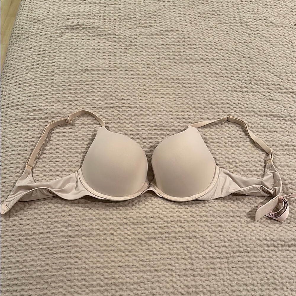 Victoria's Secret Cream/Nude Push-Up Bra